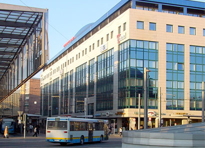 Geschäftssitz fuu-sachsen und Schulgebäude Stöckhardt-Gymnasium
