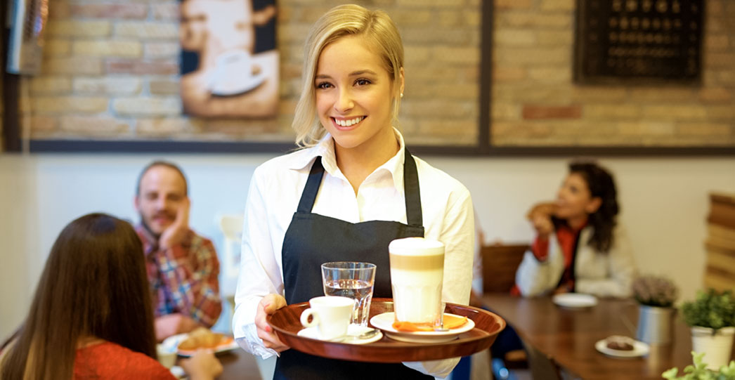 Restaurantfachfrau im Bistro